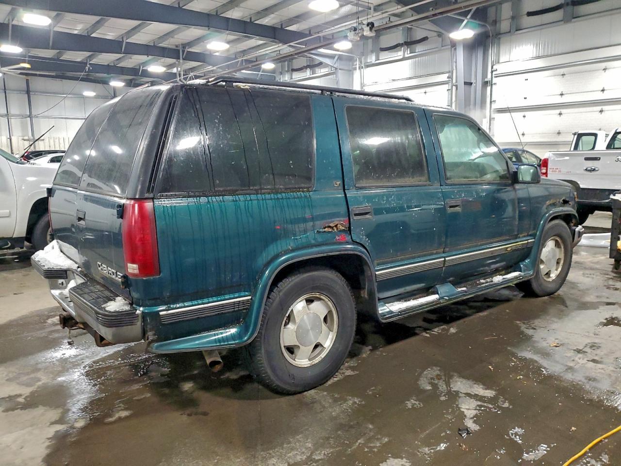 1997 Chevrolet Tahoe K1500 - Image 3