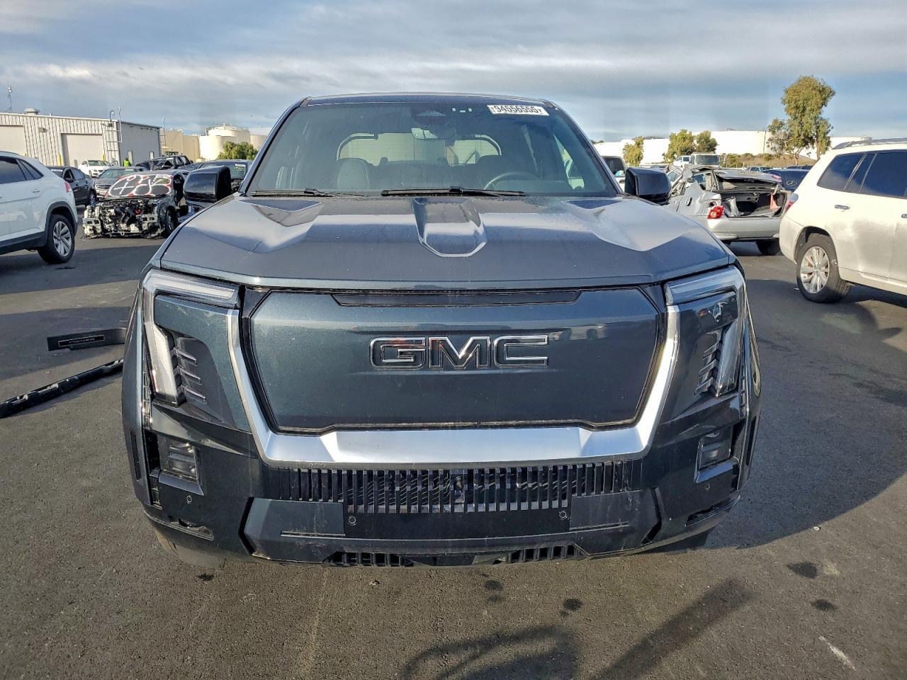 2025 GMC Sierra Denali - Image 5