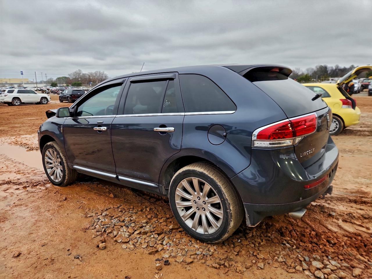 2014 Lincoln Mkx - Image 2