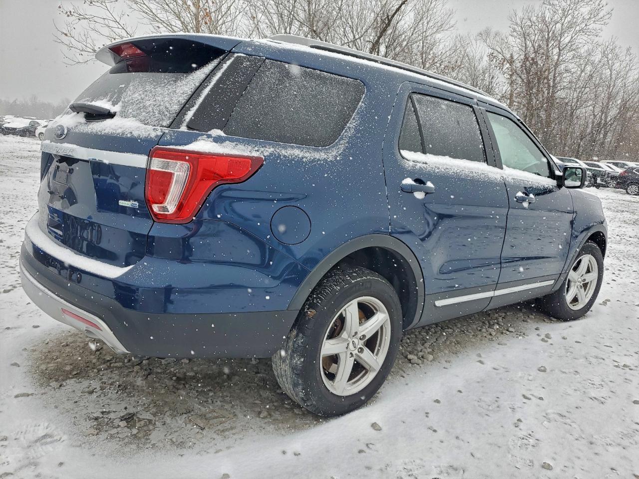 2016 Ford Explorer Xlt - Фото 3