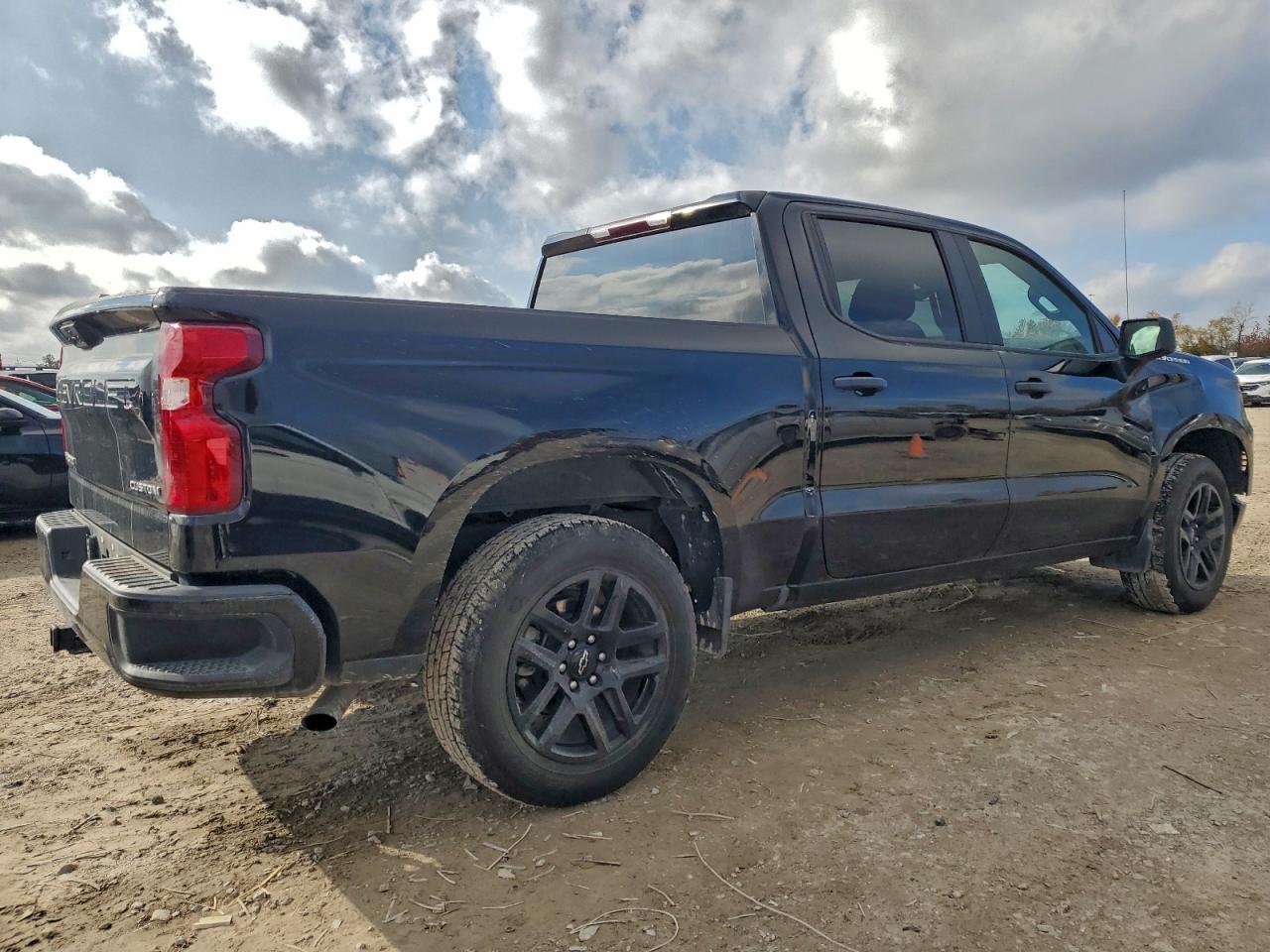 2023 Chevrolet Silverado C1500 Custom - Фото 3