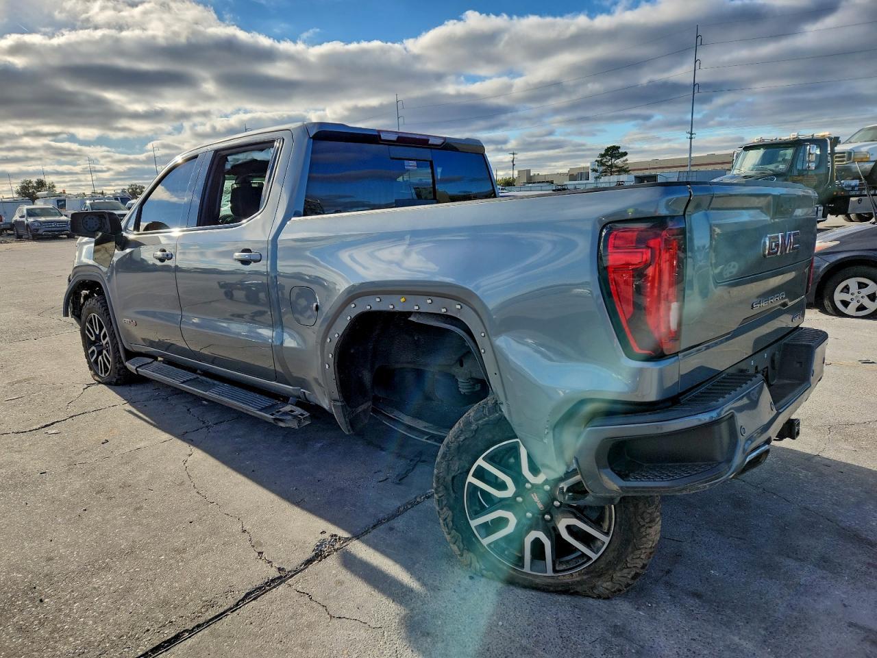 2020 GMC Sierra K1500 At4 - Фото 2