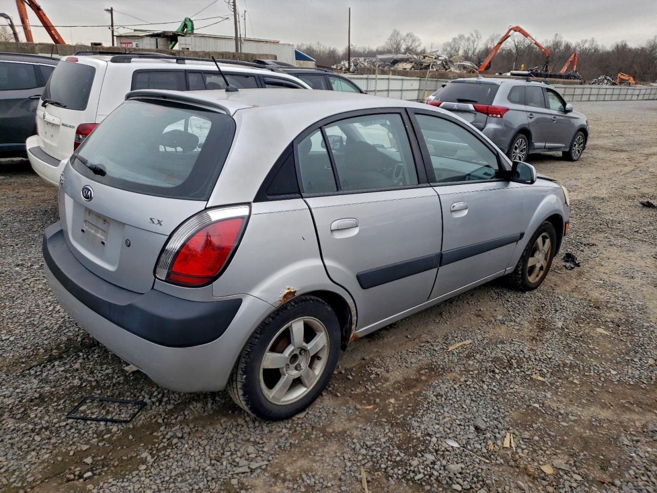 2006 Kia Rio 5 - Image 3