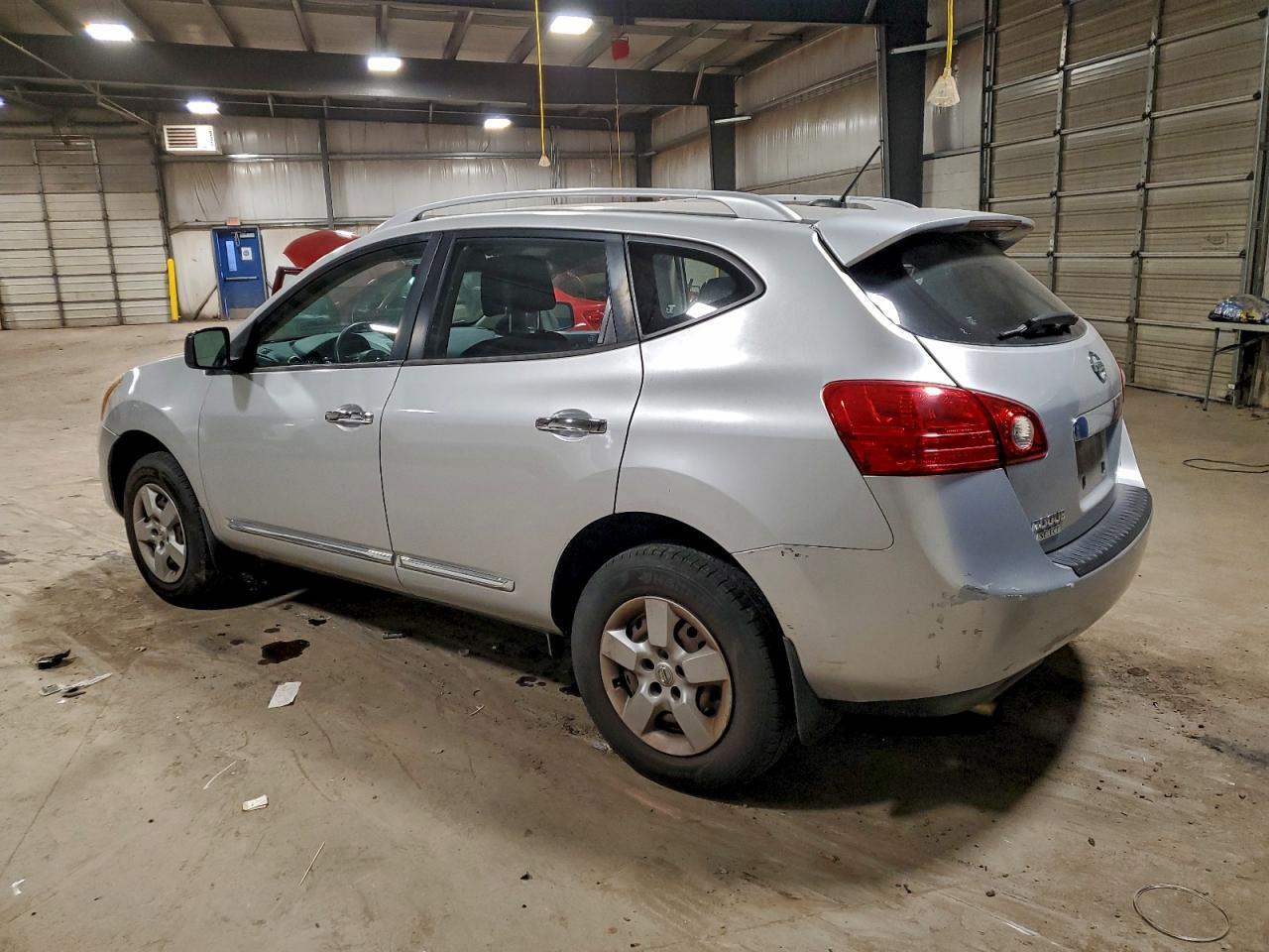 2015 Nissan Rogue Select S - Фото 2