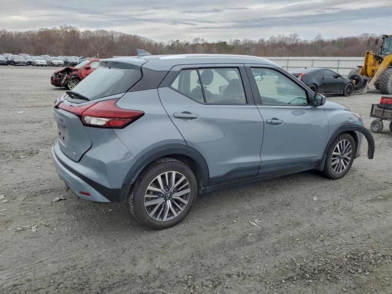 2023 Nissan Kicks Sv - Фото 3