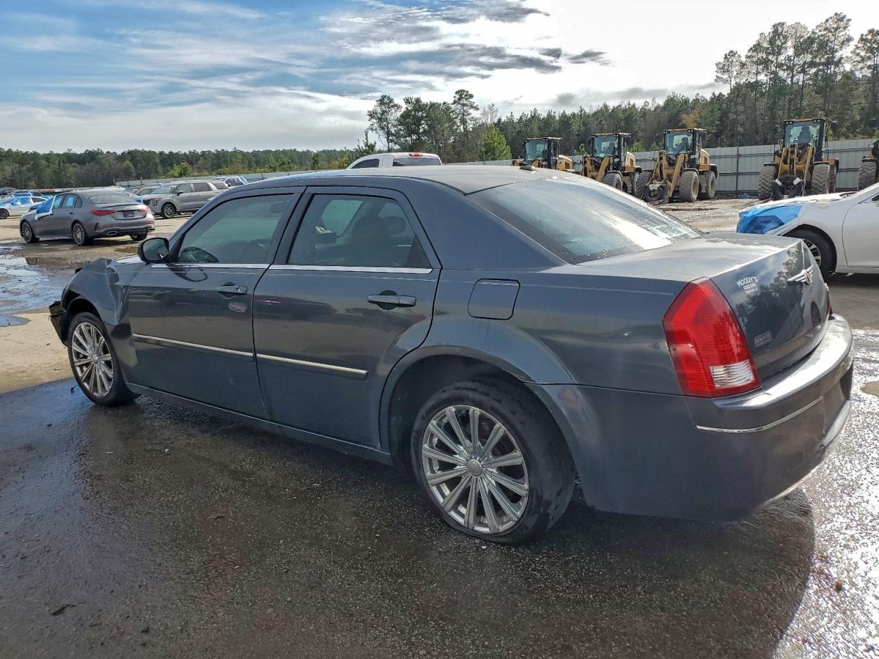 2007 Chrysler 300 Touring - Фото 2