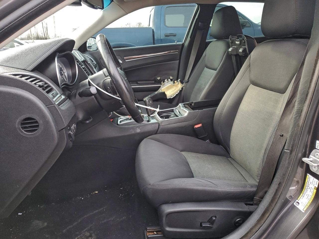 2019 Chrysler 300 Touring - Image 7