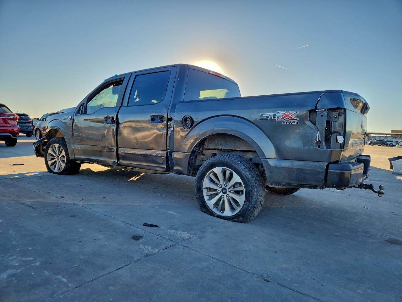2018 Ford F150 Supercrew - Фото 2