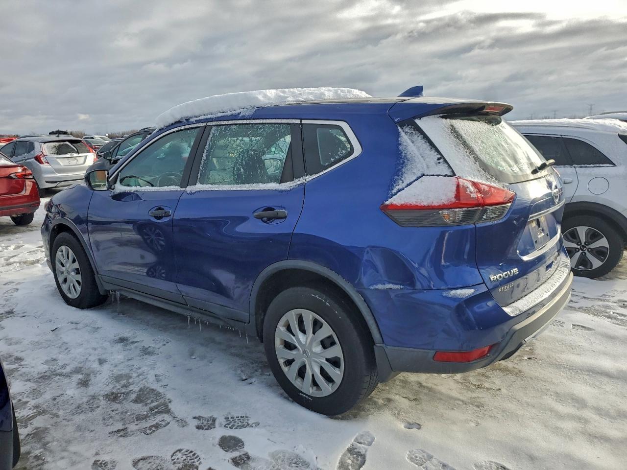 2017 Nissan Rogue S - Image 2