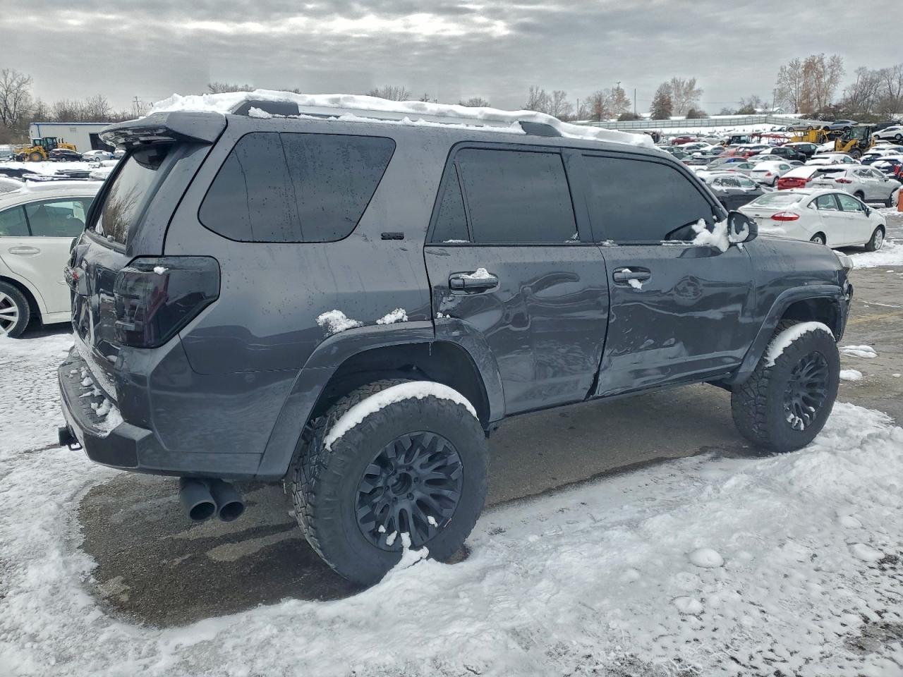 2023 Toyota 4Runner Se - Фото 3
