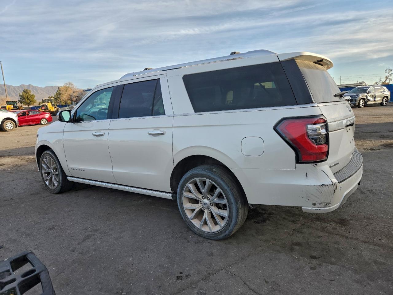 2018 Ford Expedition Max Platinum - Image 2