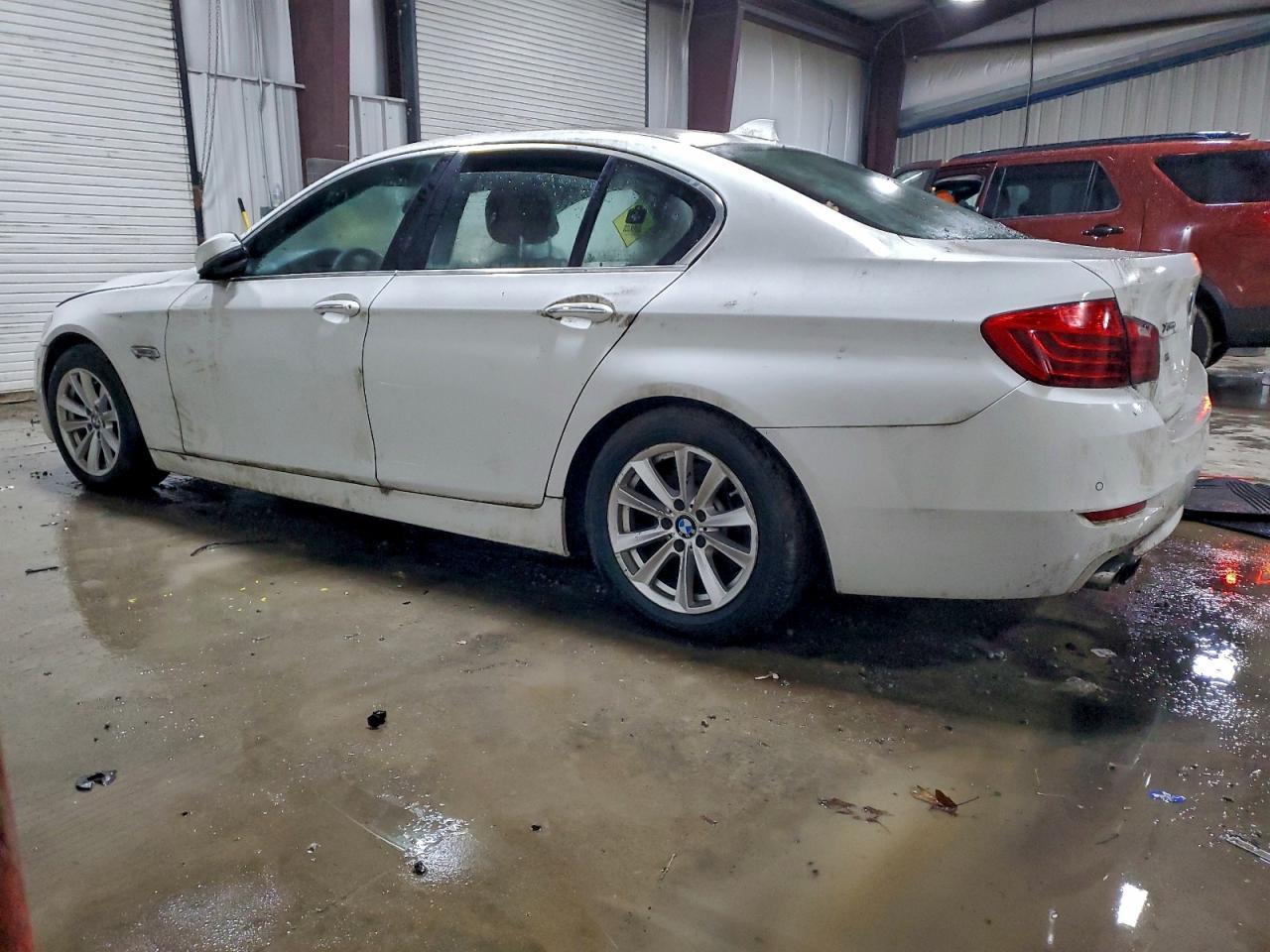 2015 BMW 528 Xi - Image 2
