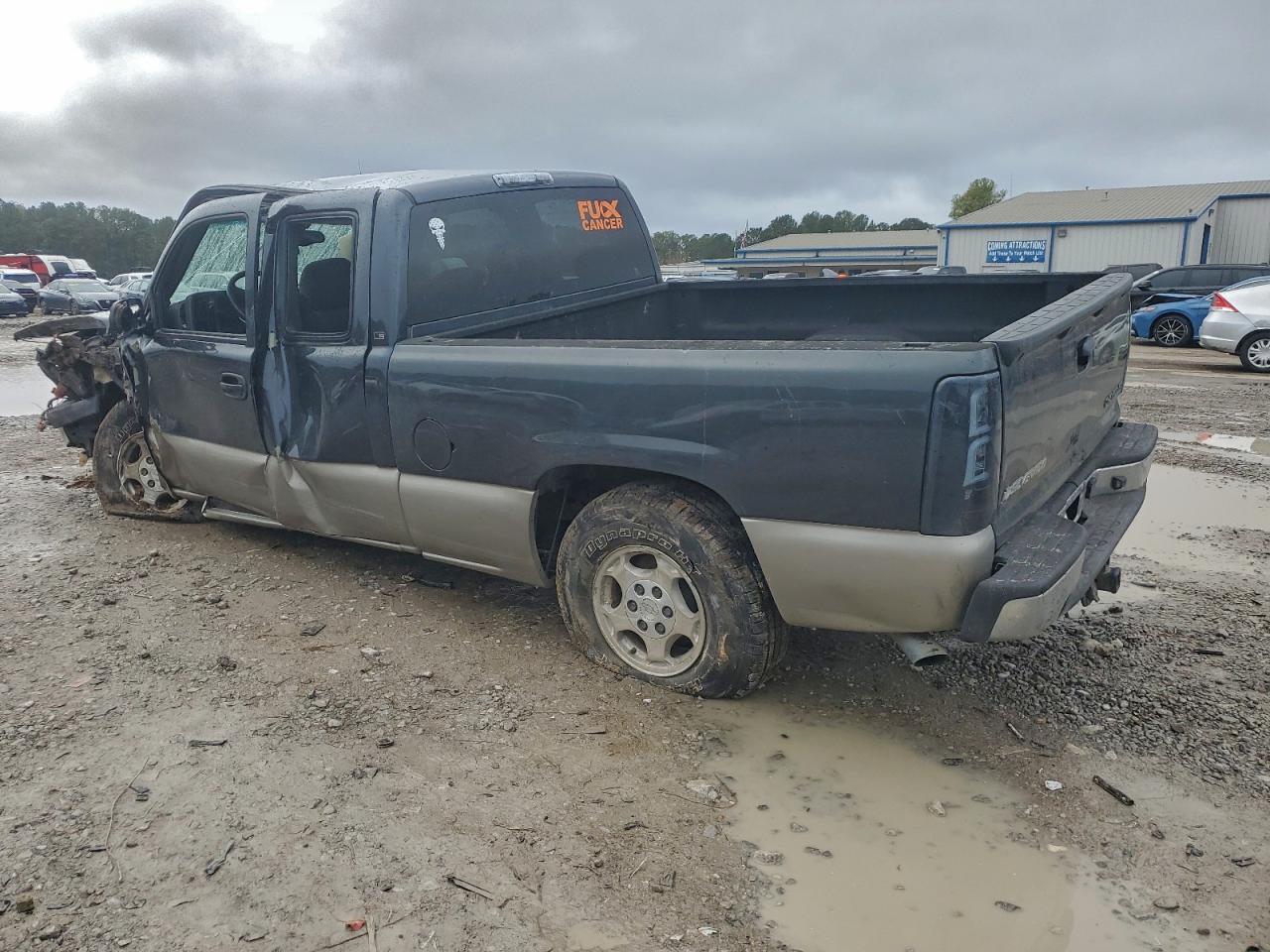 2003 Chevrolet Silverado C1500 - Image 2