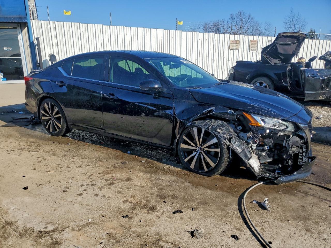 2020 Nissan Altima Sr - Image 4