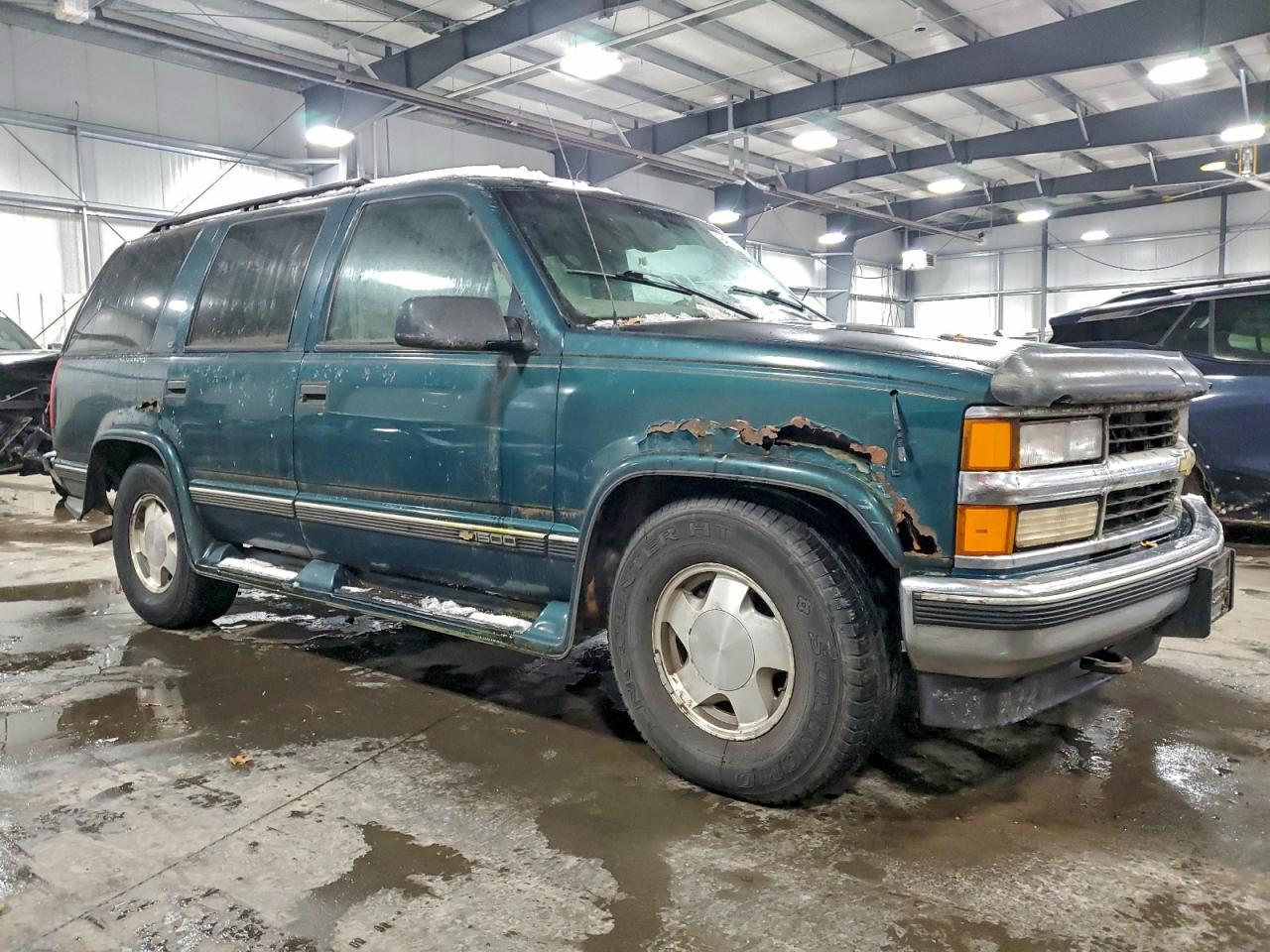 1997 Chevrolet Tahoe K1500 - Image 4