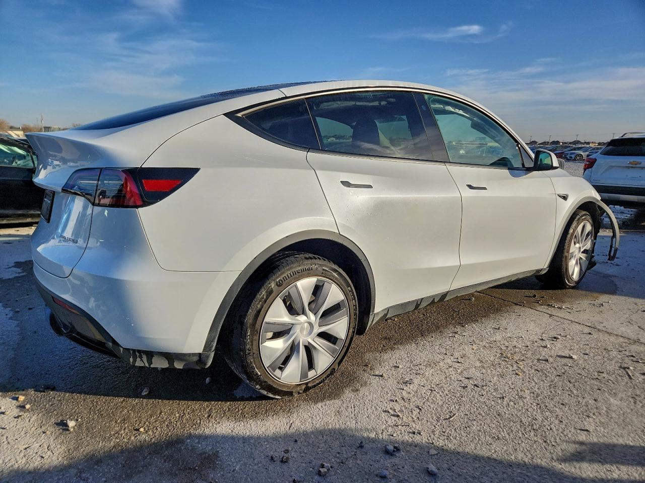 2023 Tesla Model Y - Фото 3