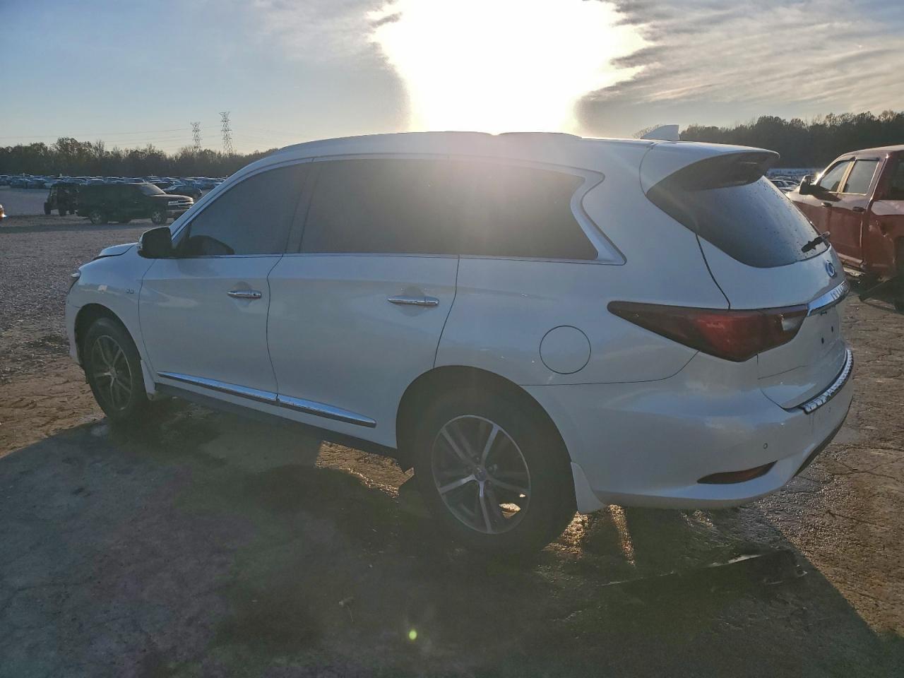 2019 Infiniti Qx60 Luxe - Фото 2