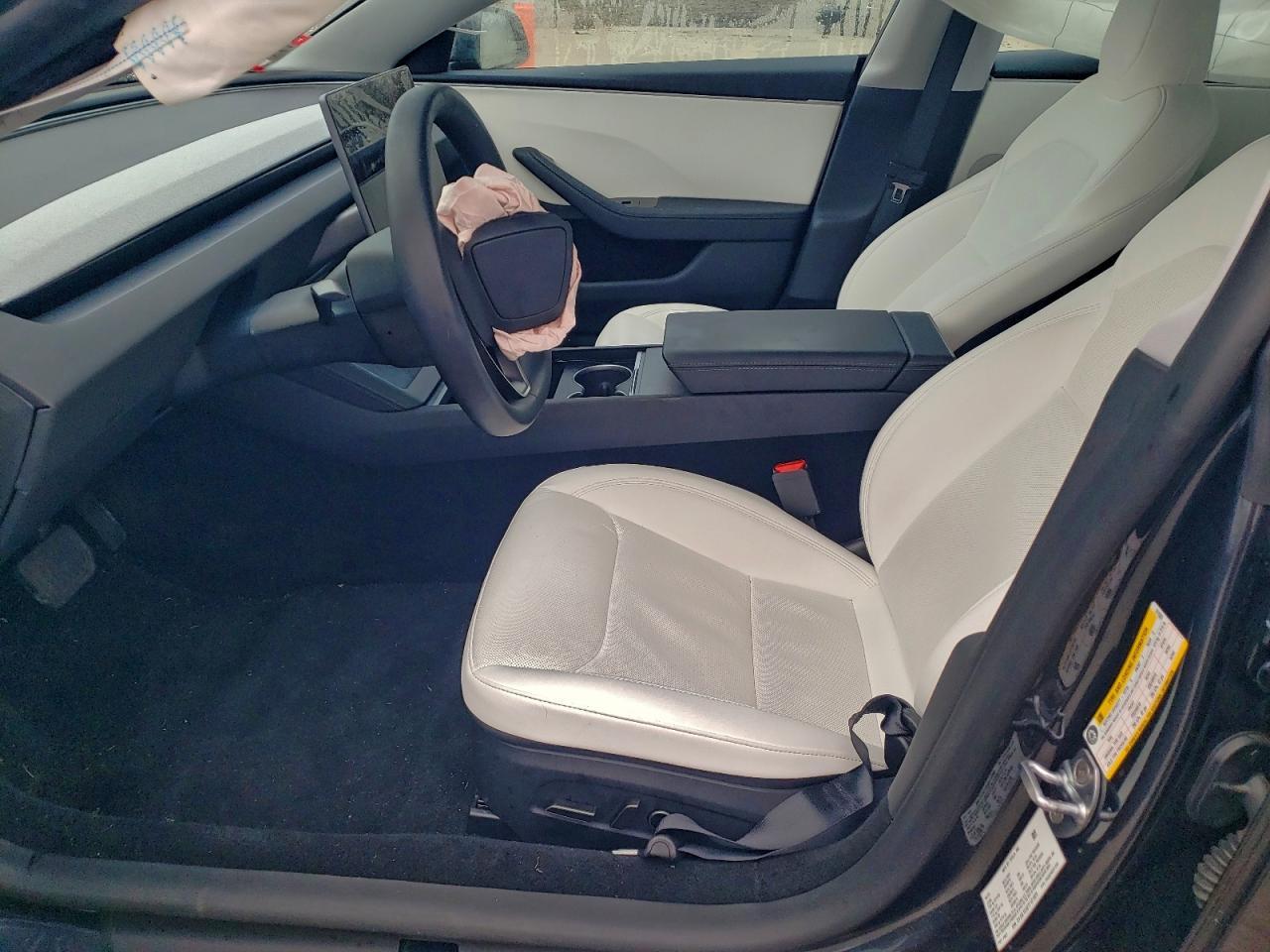 2026 Tesla Model 3 - Фото 7