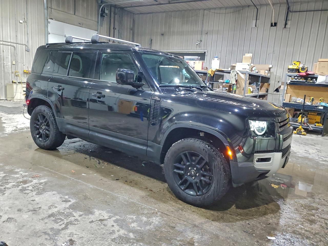 2024 Land Rover Defender 110 S - Фото 4