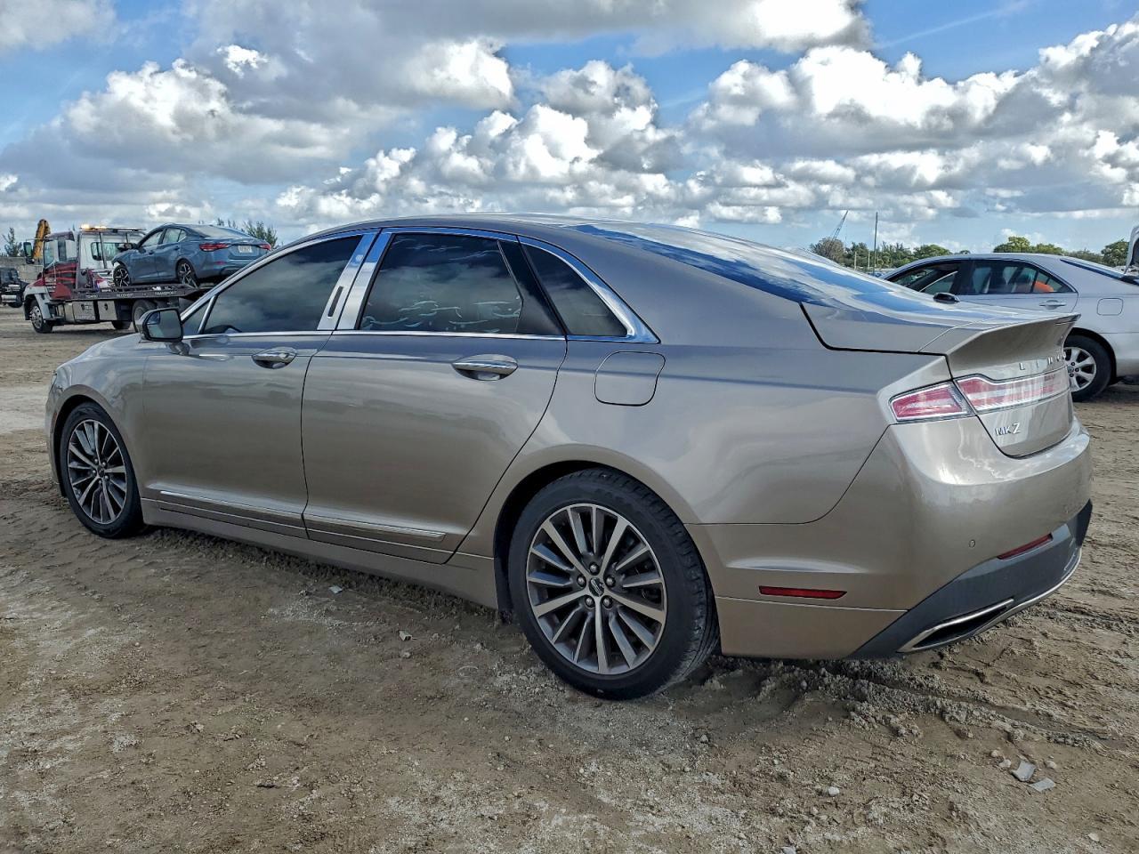2018 Lincoln Mkz Premiere - Image 2