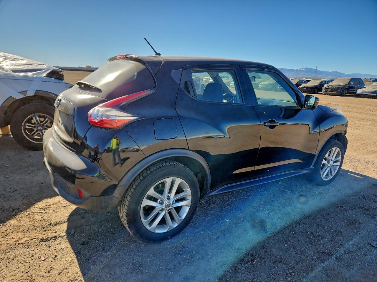 2017 Nissan Juke S - Image 3