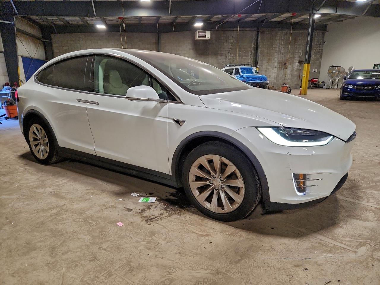 2017 Tesla Model X - Image 4