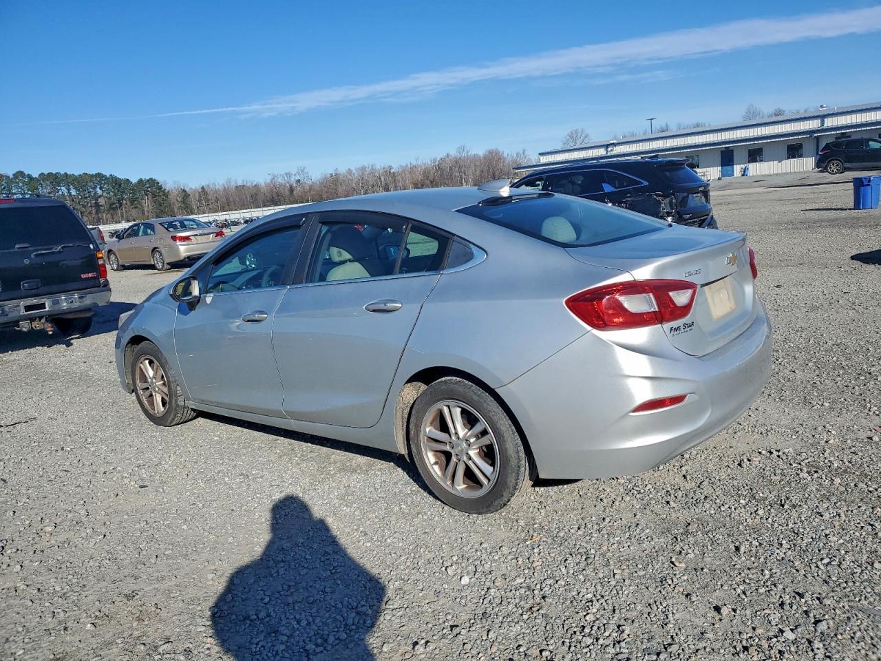 2016 Chevrolet Cruze Lt - Image 2