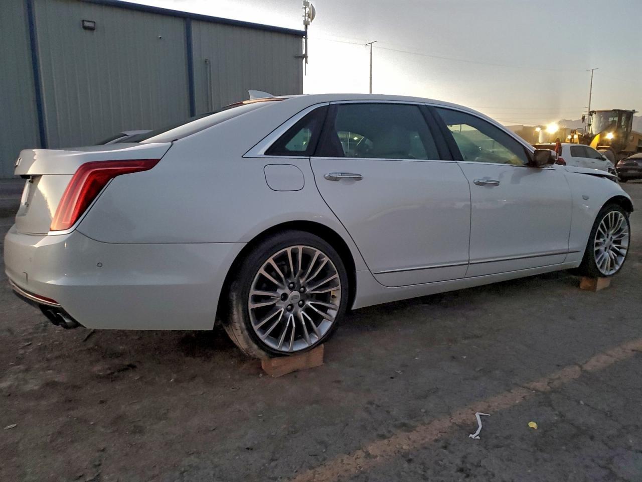 2016 Cadillac Ct6 Luxury - Фото 3