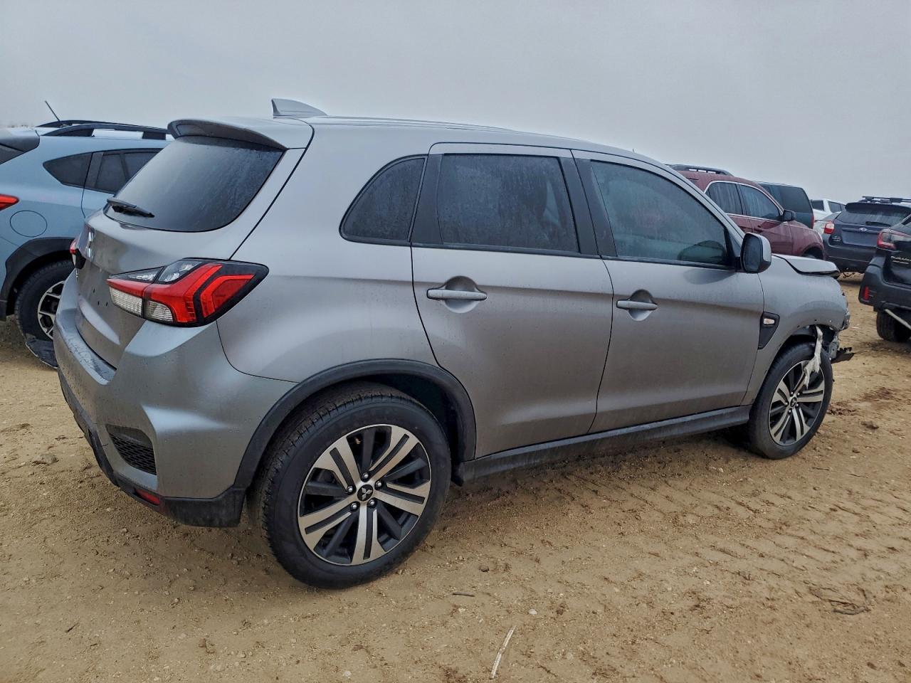 2020 Mitsubishi Outlander Sport Es - Image 3