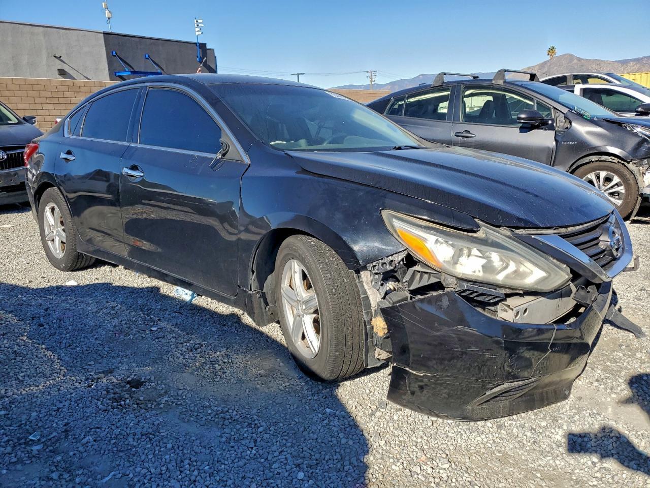 2016 Nissan Altima - Image 4