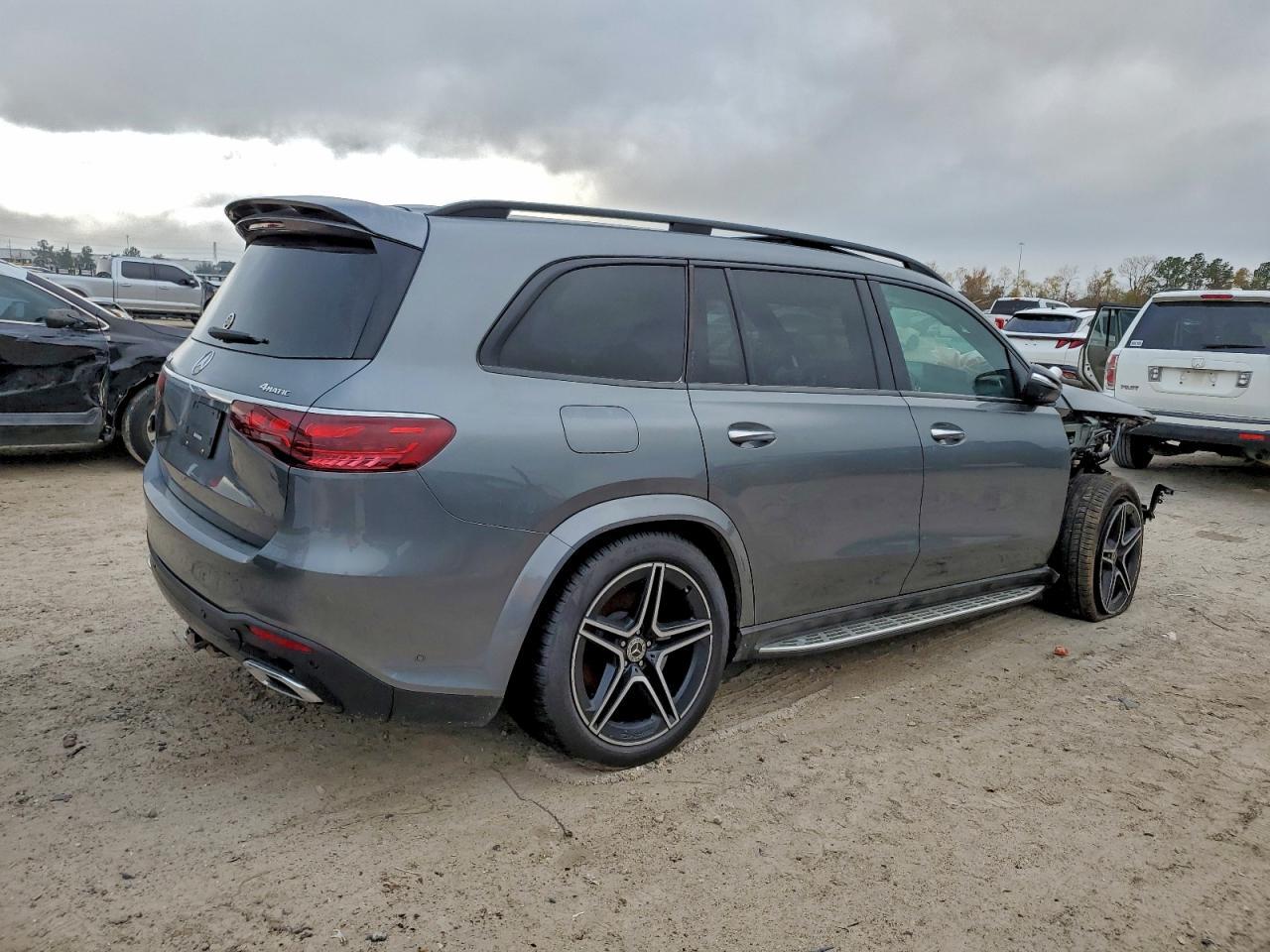 2024 Mercedes-Benz Gls 450 4Matic - Фото 3