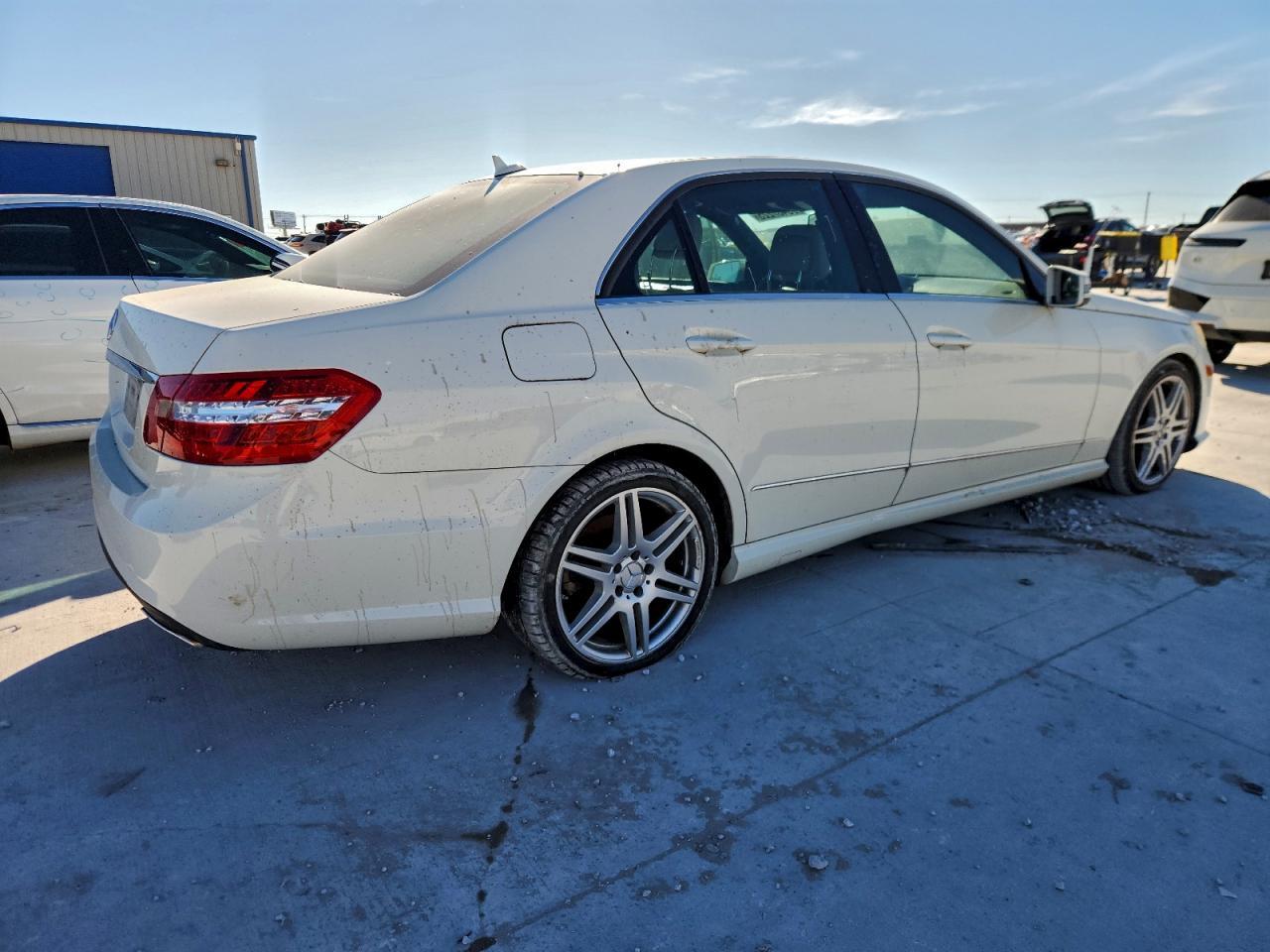 2010 Mercedes Benz E - Фото 3