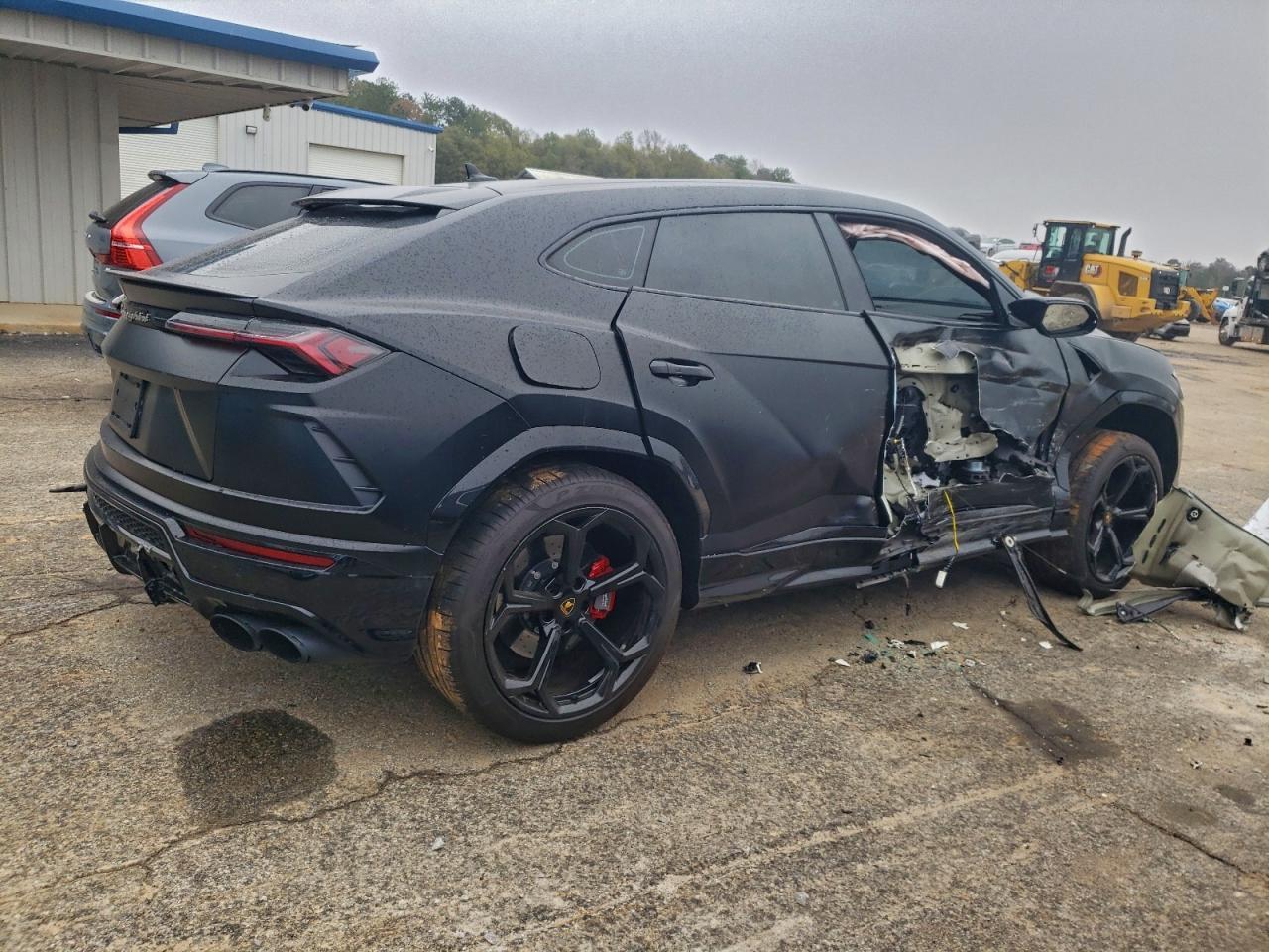 2022 Lamborghini Urus - Image 3