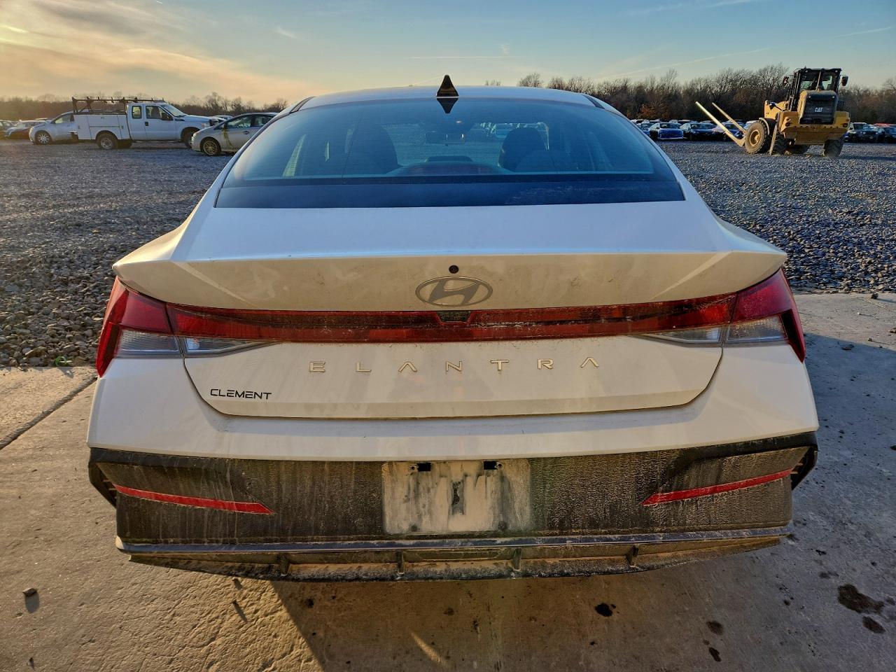 2024 Hyundai Elantra Se - Image 6