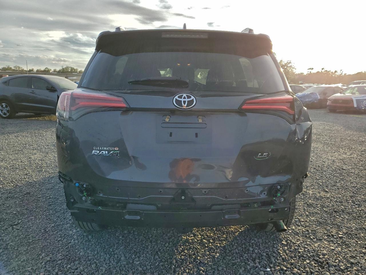 2017 Toyota Rav4 - Фото 6
