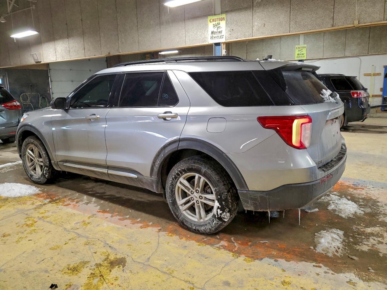 2021 Ford Explorer Xlt - Image 2