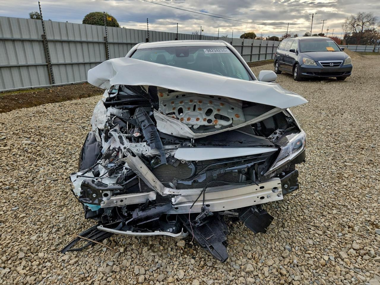 2022 Toyota Camry Le - Фото 5