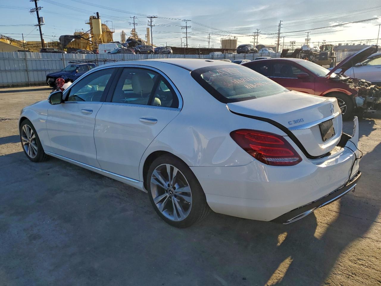 2018 Mercedes-Benz C 300 - Фото 2