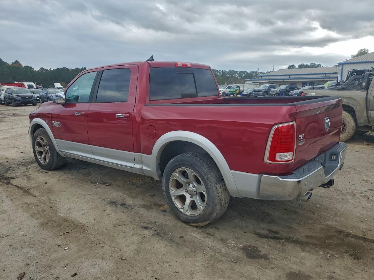 2015 Ram 1500 Laramie - Фото 2