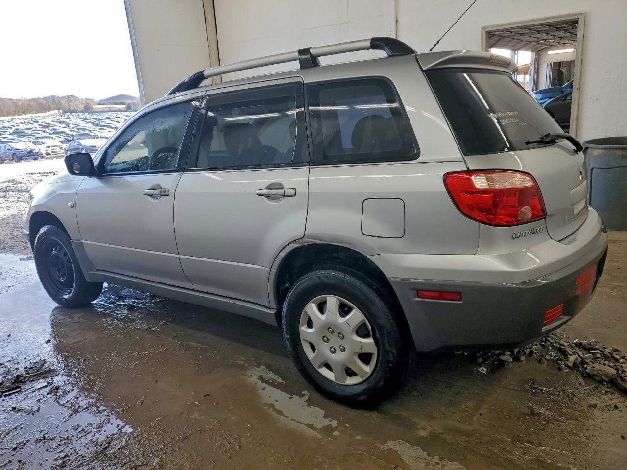 2005 Mitsubishi Outlander Ls - Фото 2