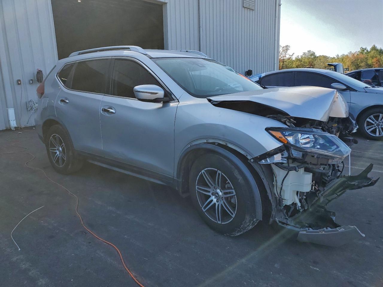 2019 Nissan Rogue S - Фото 4