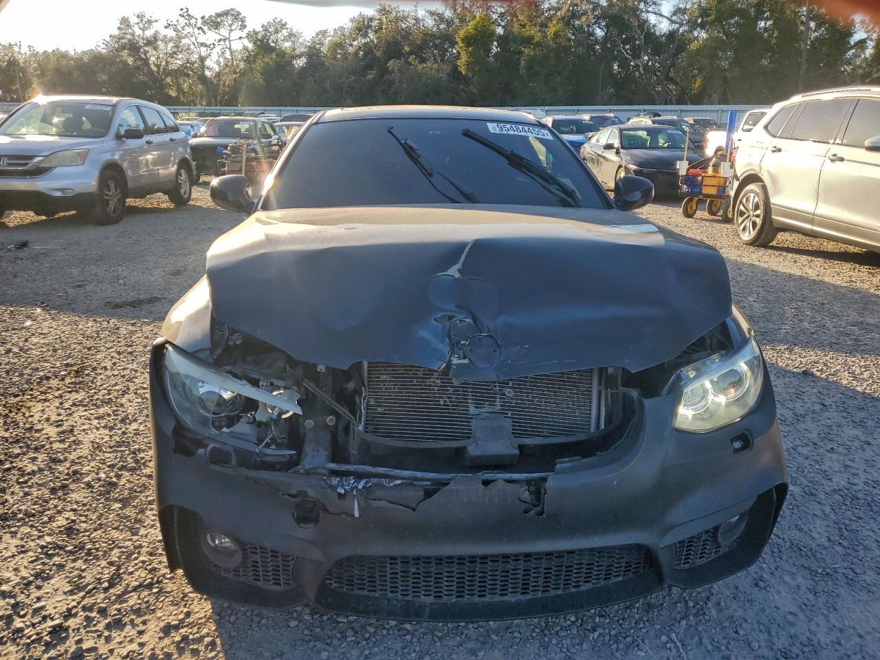 2012 BMW 335 Xi - Image 5