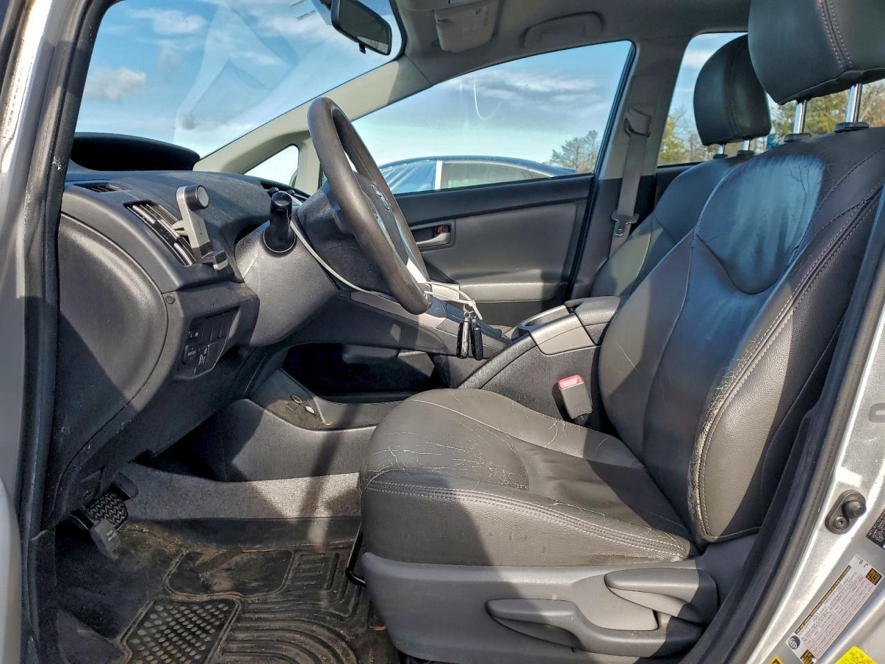 2013 Toyota Prius - Фото 7