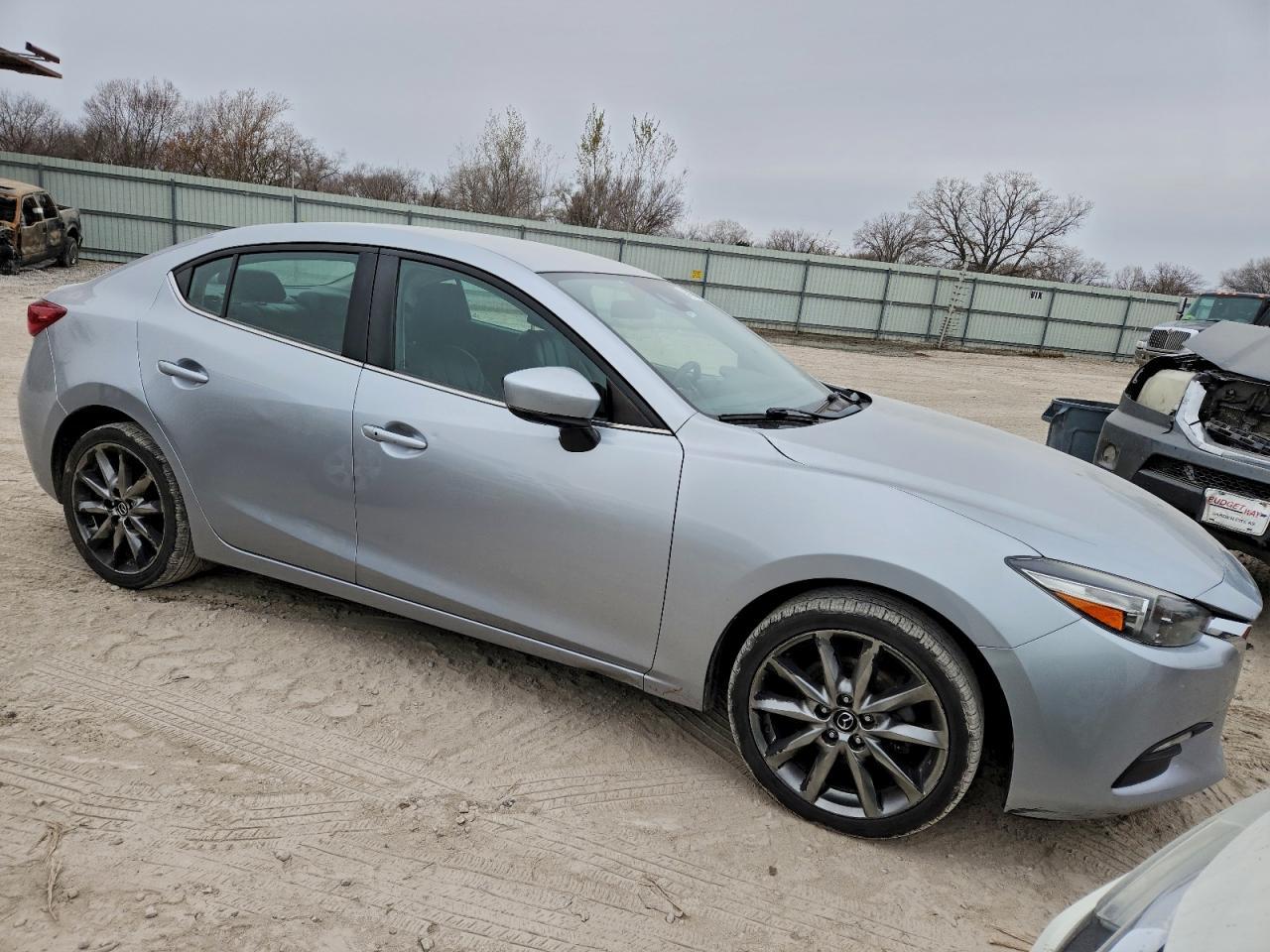 2018 Mazda 3 Touring - Фото 4