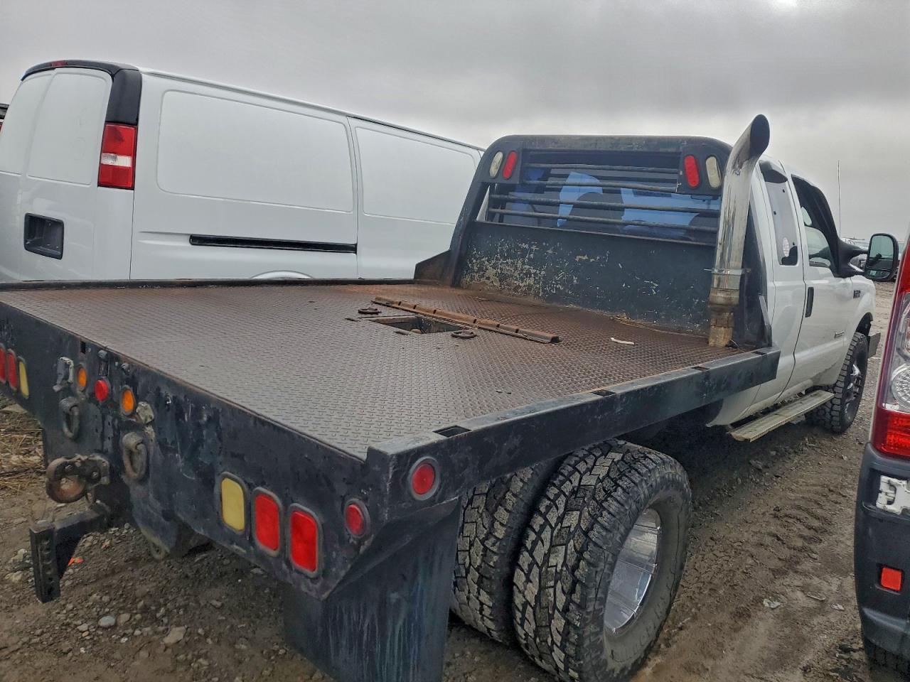 2004 Ford F350 Super Duty - Фото 3