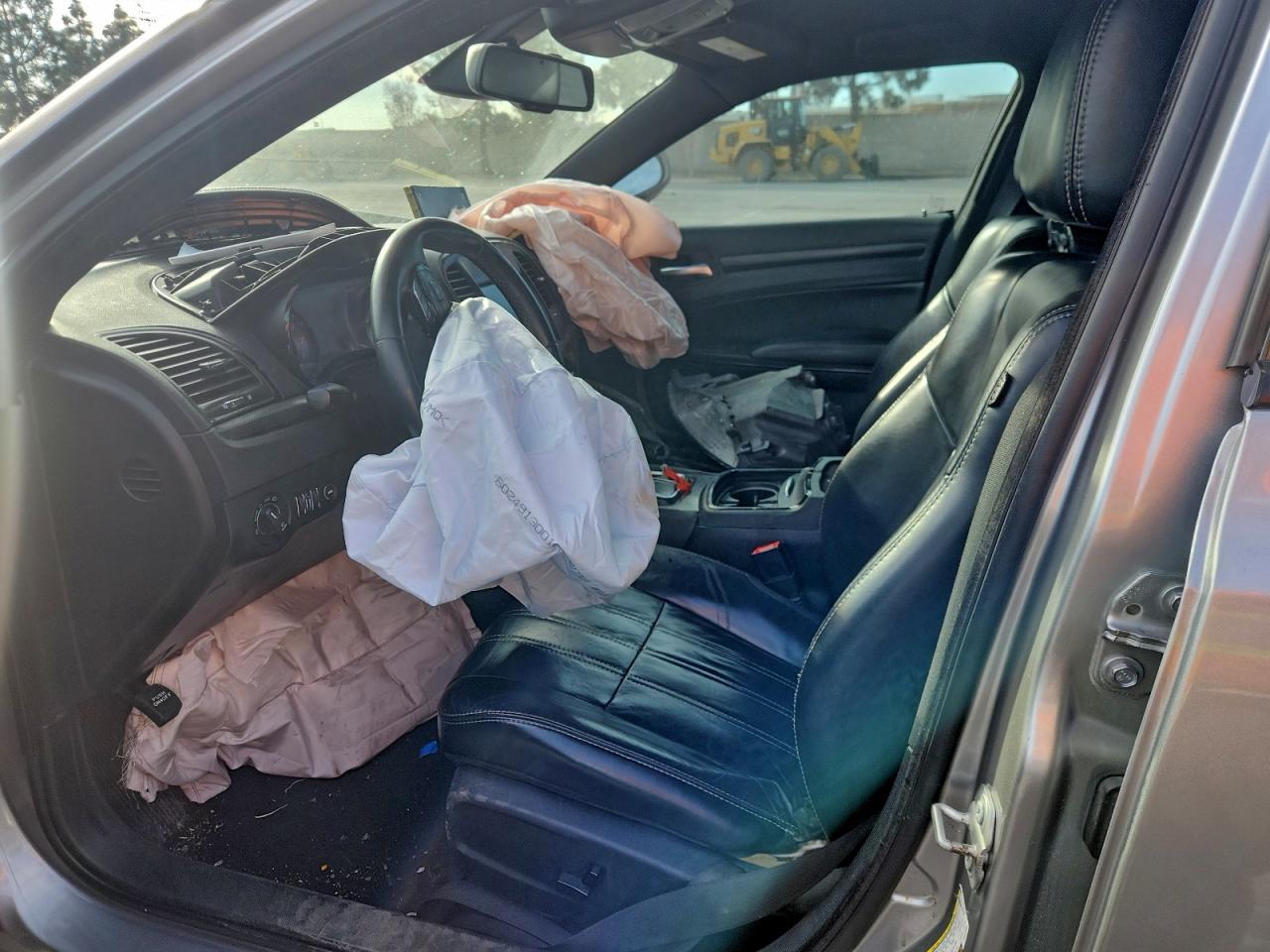 2016 Chrysler 300 S - Image 7