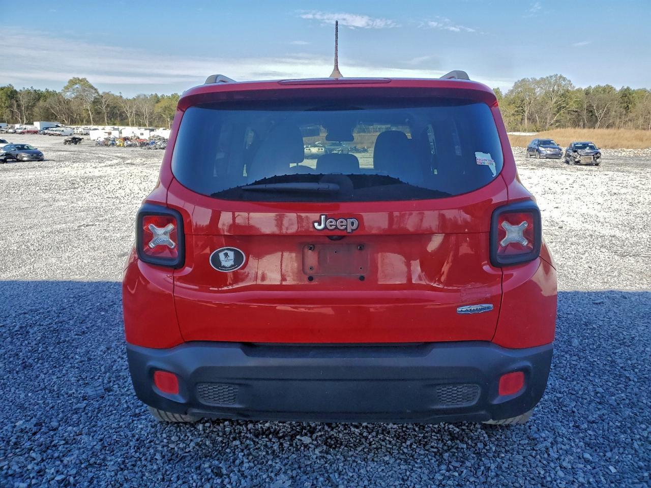 2017 Jeep Renegade Latitude - Image 6