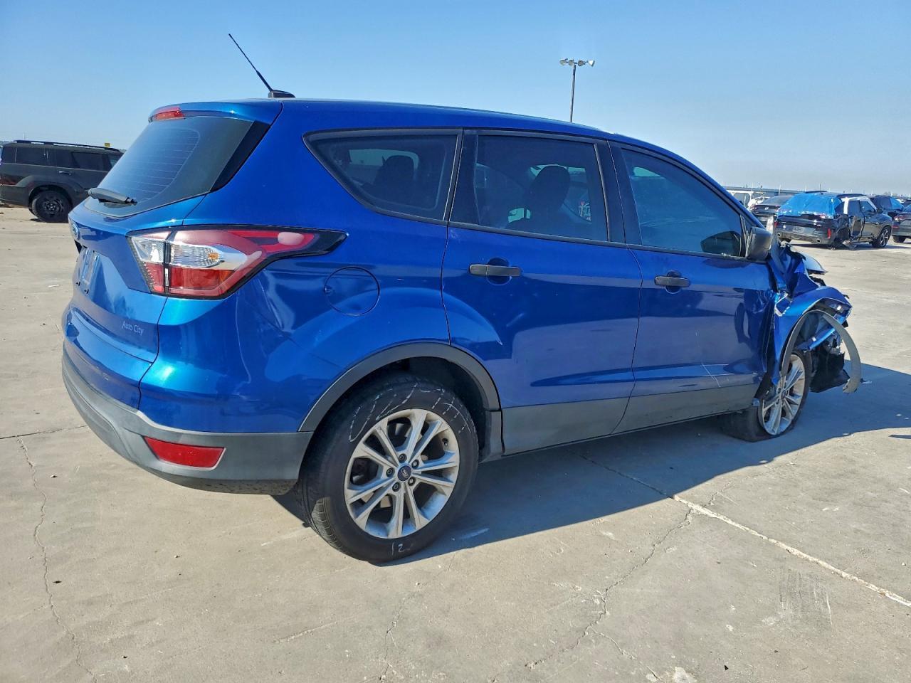 2018 Ford Escape S - Фото 3