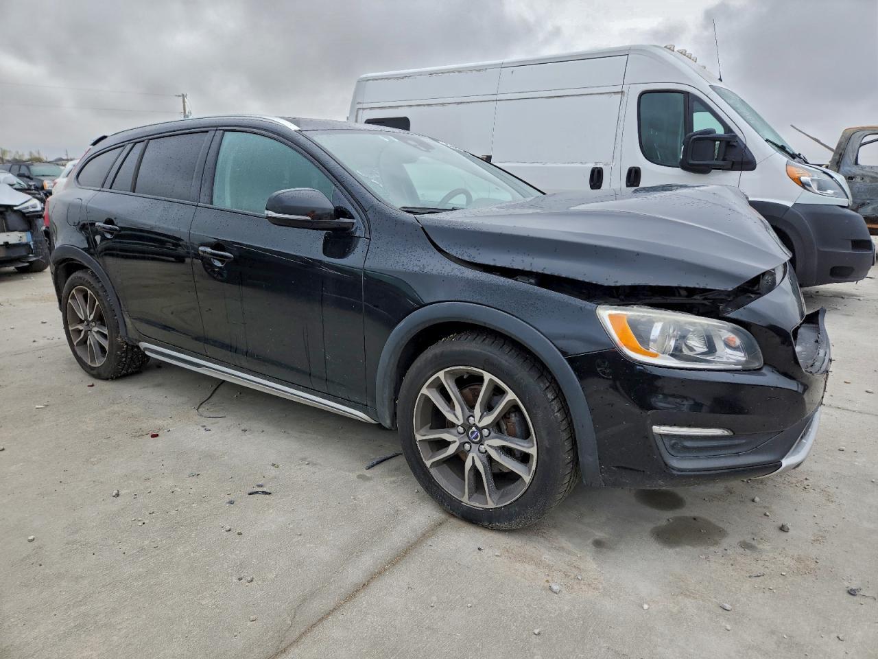 2015 Volvo V60 Cross Country Premier - Фото 4