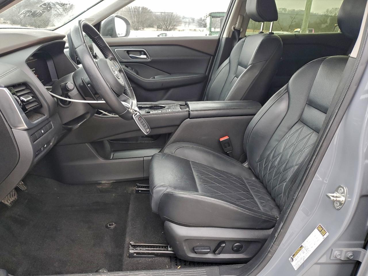 2023 Nissan Rogue Platinum - Фото 7